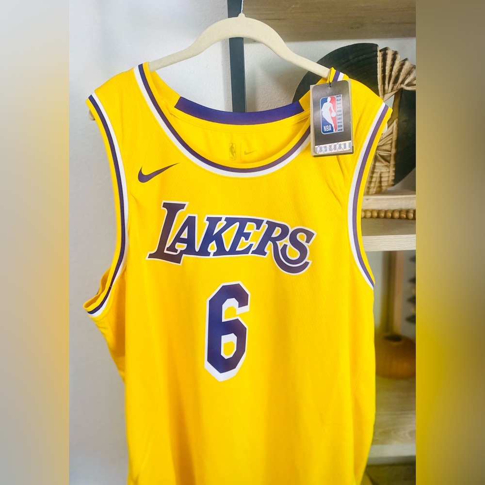 XXL Nike Lebron James Lakers Jersey